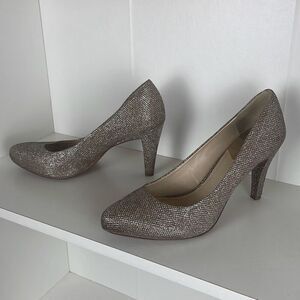 Vince Camuto Kadri Silver Sparkle Fabric Pumps Heels 8.5